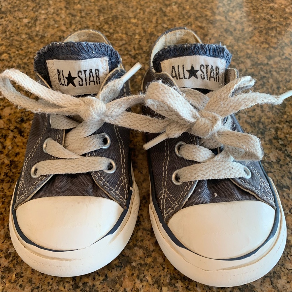 Toddler size 6 converse shoes